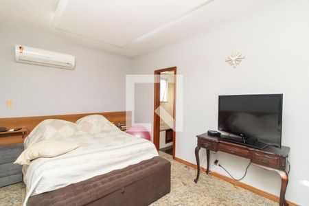 Apartamento à venda com 280m², 3 quartos e 3 vagasSuíte 1