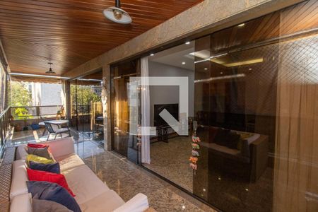 Apartamento à venda com 280m², 3 quartos e 3 vagasVaranda