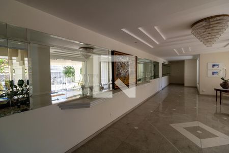 Apartamento à venda com 173m², 5 quartos e 3 vagasHall Social