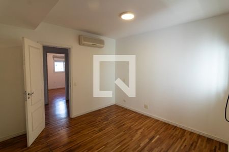 Apartamento à venda com 173m², 5 quartos e 3 vagasSuite 4