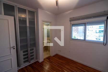 Apartamento à venda com 173m², 5 quartos e 3 vagasSuite 1