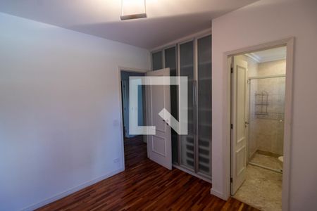 Apartamento à venda com 173m², 5 quartos e 3 vagasSuite 1