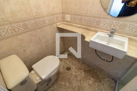 Apartamento à venda com 173m², 5 quartos e 3 vagasBanheiro Suite 2