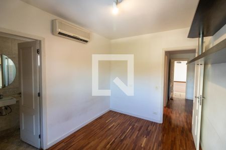 Apartamento à venda com 173m², 5 quartos e 3 vagasSuite 2