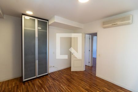 Apartamento à venda com 173m², 5 quartos e 3 vagasSuite 4