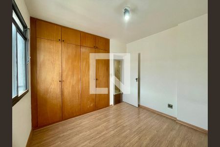 Quarto de apartamento para alugar com 2 quartos, 60m² em Carmo, Belo Horizonte