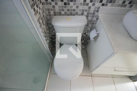 Banheiro de apartamento à venda com 2 quartos, 47m² em Colônia (zona Leste), São Paulo