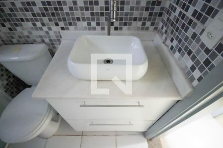 Banheiro de apartamento à venda com 2 quartos, 47m² em Colônia (zona Leste), São Paulo