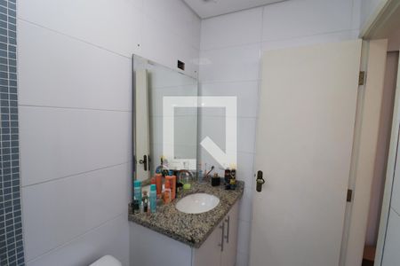 Casa de condomínio à venda com 75m², 2 quartos e 3 vagasBanheiro da Suíte 1