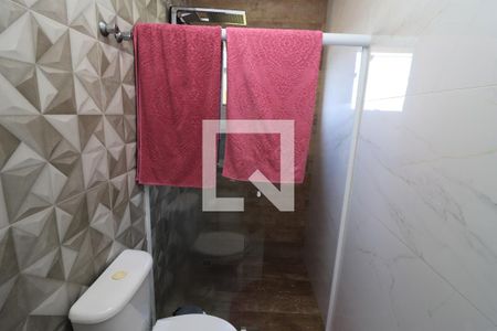 Casa de condomínio à venda com 75m², 2 quartos e 3 vagasBanheiro da Suíte 2