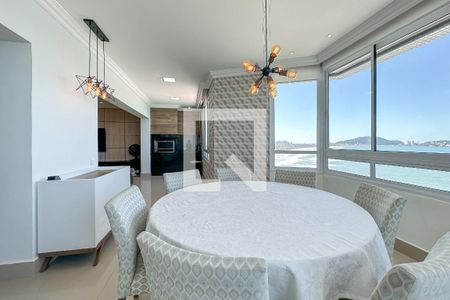 Varanda integrada de apartamento para alugar com 5 quartos, 230m² em Morro do Maluf, Guarujá