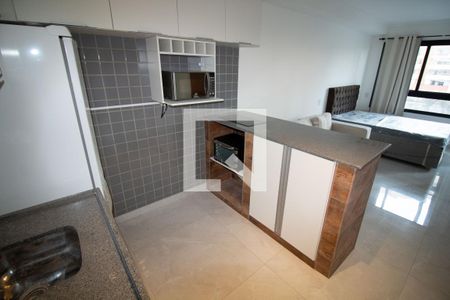 Cozinha de apartamento para alugar com 1 quarto, 28m² em Mirandópolis, São Paulo