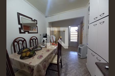 Casa à venda com 4 quartos, 270m² em Vila Graciosa, São Paulo