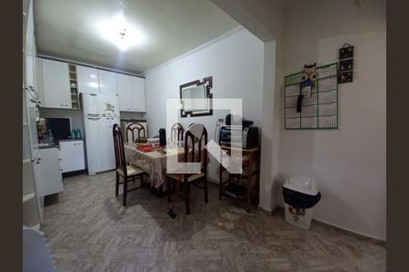 Casa à venda com 4 quartos, 270m² em Vila Graciosa, São Paulo