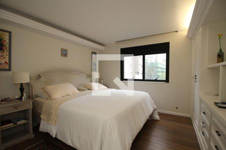 Apartamento para alugar com 279m², 4 quartos e 4 vagasSuíte 2