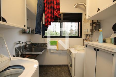Apartamento para alugar com 279m², 4 quartos e 4 vagasÁrea de Serviço