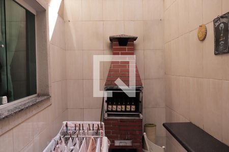 Casa de condomínio à venda com 75m², 2 quartos e 1 vagaÁrea de Serviço