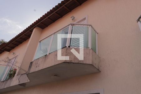 Casa de condomínio à venda com 75m², 2 quartos e 1 vagaFachada