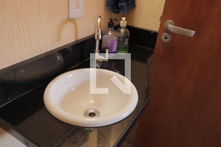 Casa de condomínio à venda com 75m², 2 quartos e 1 vagaLavabo