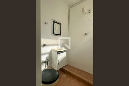 Banheiro de apartamento à venda com 1 quarto, 26m² em Copacabana, Rio de Janeiro
