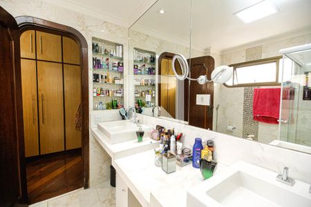 Apartamento para alugar com 414m², 4 quartos e 4 vagasBanheiro Suíte 3