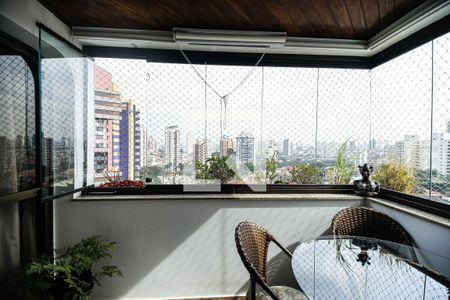 Apartamento para alugar com 414m², 4 quartos e 4 vagasVaranda