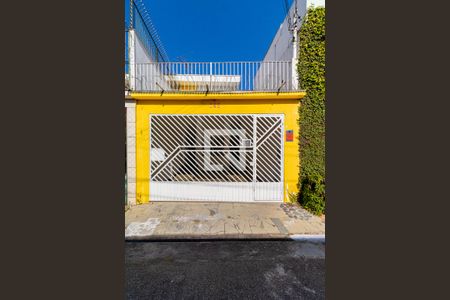 Casa à venda com 90m², 2 quartos e 2 vagasFachada