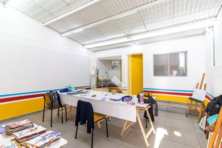 Casa à venda com 90m², 2 quartos e 2 vagasQuintal