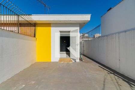 Casa à venda com 90m², 2 quartos e 2 vagasQuarto 2 - Varanda