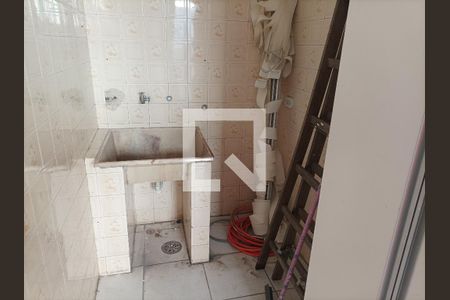 Casa para alugar com 300m², 6 quartos e 3 vagas Casa para alugar com 300m², 6 quartos e 3 vagasLavanderia