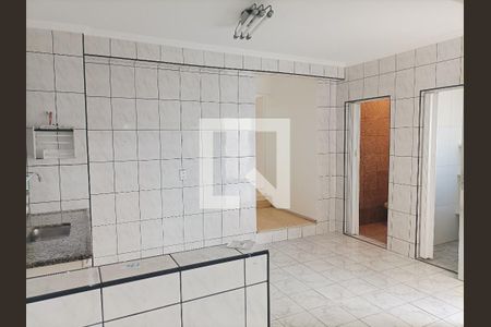 Casa para alugar com 300m², 6 quartos e 3 vagas Casa para alugar com 300m², 6 quartos e 3 vagasCozinha