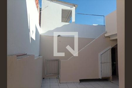 Casa para alugar com 300m², 6 quartos e 3 vagas Casa para alugar com 300m², 6 quartos e 3 vagasQuintal