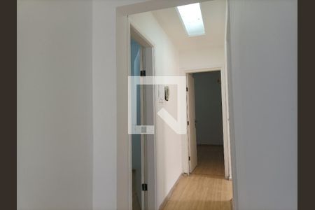 Casa para alugar com 300m², 6 quartos e 3 vagas Casa para alugar com 300m², 6 quartos e 3 vagasCorredor