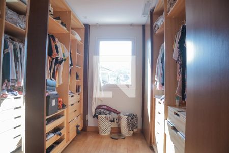 Casa de condomínio para alugar com 300m², 2 quartos e 3 vagasCloset da suíte 1