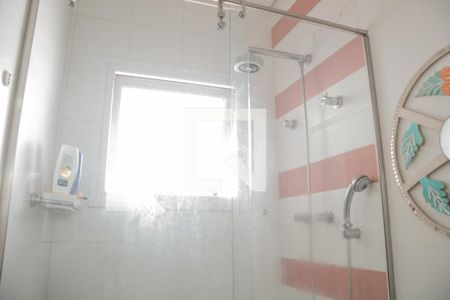 Casa de condomínio para alugar com 300m², 2 quartos e 3 vagasBanheiro do Quarto 1