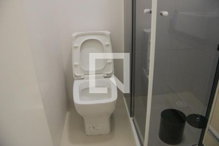 Casa de condomínio para alugar com 300m², 2 quartos e 3 vagasBanheiro da Suíte 2