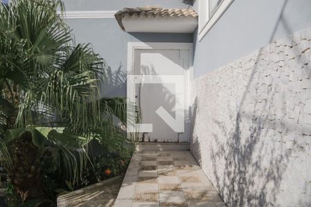 Casa de condomínio para alugar com 300m², 2 quartos e 3 vagasEntrada