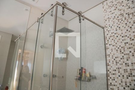 Casa de condomínio para alugar com 300m², 2 quartos e 3 vagasBanheiro da Suíte 1