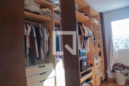 Casa de condomínio para alugar com 300m², 2 quartos e 3 vagasCloset da suíte 1