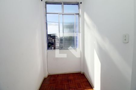 Sala de apartamento à venda com 3 quartos, 60m² em Olaria, Rio de Janeiro