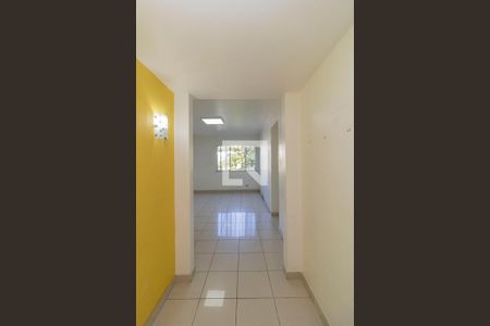 Hall de entrada de apartamento à venda com 2 quartos, 68m² em Tauá, Rio de Janeiro