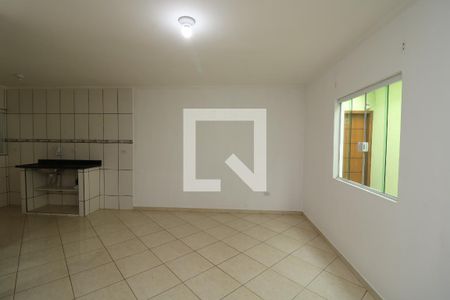 Sala de casa para alugar com 1 quarto, 65m² em Parque Sao Rafael, São Paulo