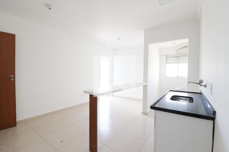 Sala/Cozinha de apartamento para alugar com 1 quarto, 44m² em Jardim Paraíso, São Paulo