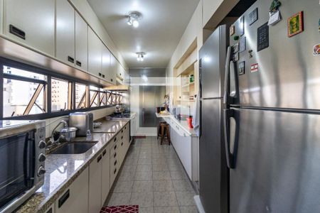 Apartamento à venda com 250m², 4 quartos e 4 vagas Apartamento à venda com 250m², 4 quartos e 4 vagasCozinha