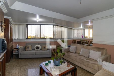 Apartamento à venda com 250m², 4 quartos e 4 vagas Apartamento à venda com 250m², 4 quartos e 4 vagasSala de Estar 2