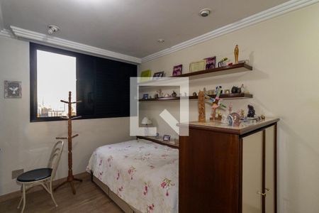 Apartamento à venda com 250m², 4 quartos e 4 vagas Apartamento à venda com 250m², 4 quartos e 4 vagasSuíte 3