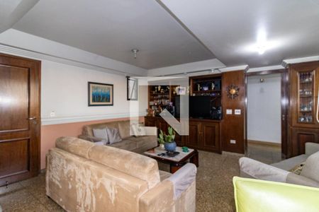 Apartamento à venda com 250m², 4 quartos e 4 vagas Apartamento à venda com 250m², 4 quartos e 4 vagasSala de Estar 2