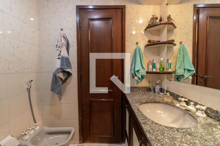 Apartamento à venda com 250m², 4 quartos e 4 vagas Apartamento à venda com 250m², 4 quartos e 4 vagasSuíte 1