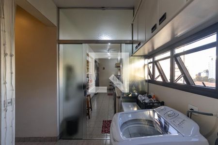 Apartamento à venda com 250m², 4 quartos e 4 vagas Apartamento à venda com 250m², 4 quartos e 4 vagasÁrea de serviço