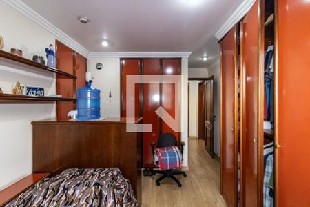 Apartamento à venda com 250m², 4 quartos e 4 vagas Apartamento à venda com 250m², 4 quartos e 4 vagasSuíte 2